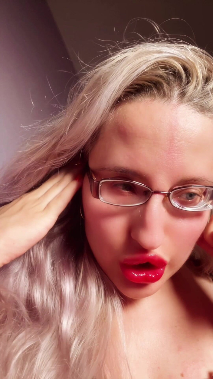 FinDom Goaldigger: Perfektní rty Red Lip Gloss Rtěnka Fetish Findom Goaldigger Závislost...