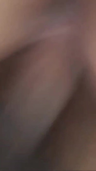 Rakan sekelas saya berkata bahawa jika saya mengenakan baki kepada telefon bimbitnya, kami akan membuat video kongkek