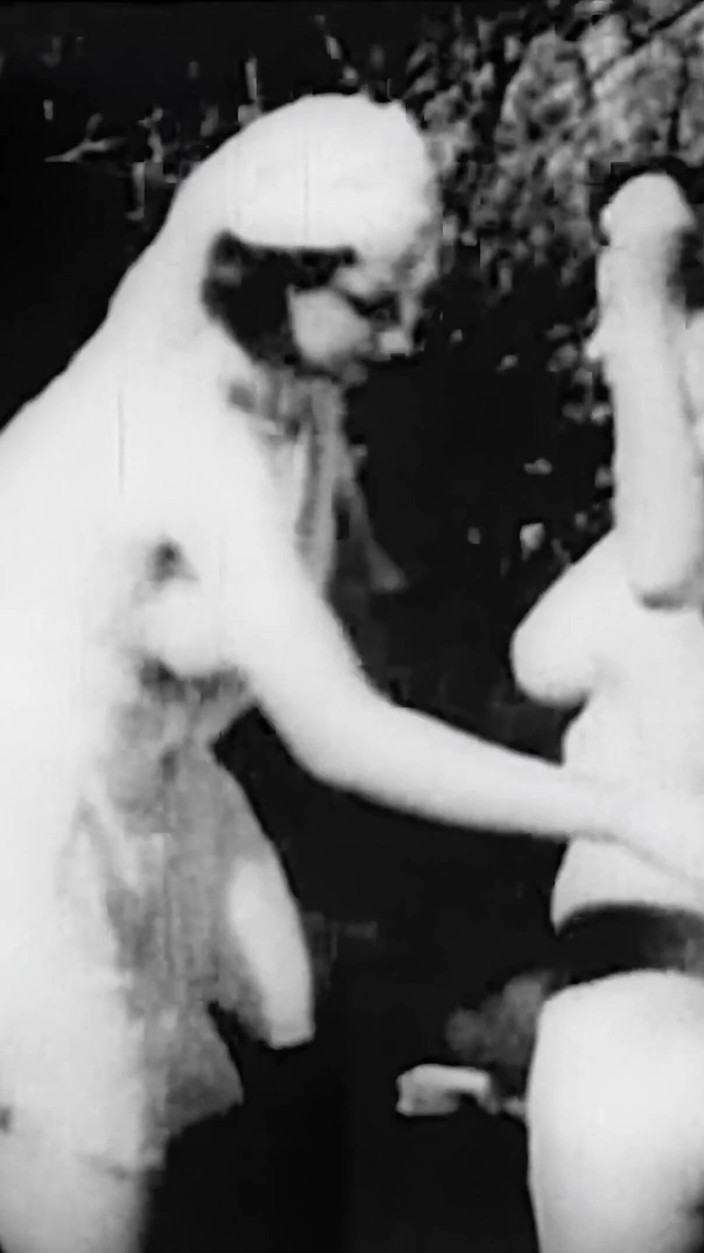 Vintage Erotic Archive: Рекрутування нудистів