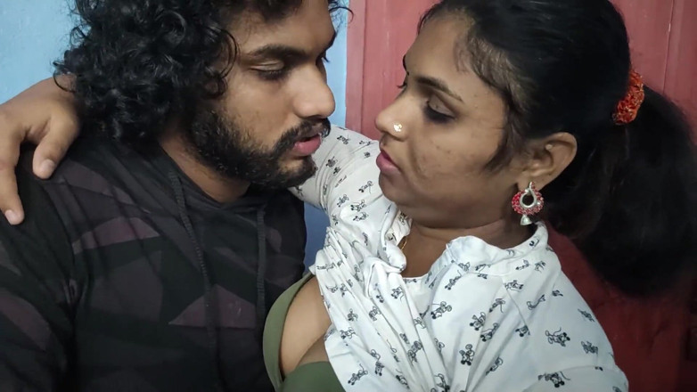 Vaigavarun45: Long Lip Lock with Hot Fuck, Mallu Couple Hot Lip...