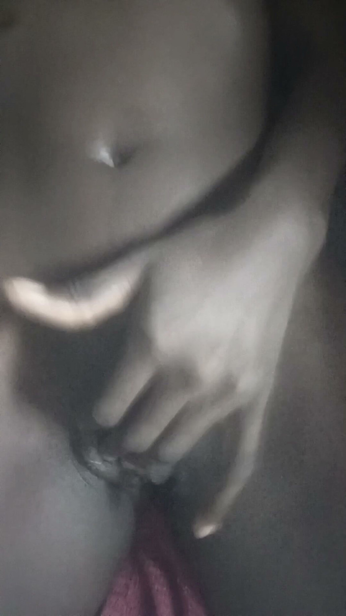 Dwuxxx: Squirt Time with My Toothbrush