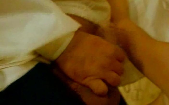 Inhonorof porn: Sarah Young encadenada, azotada y follada