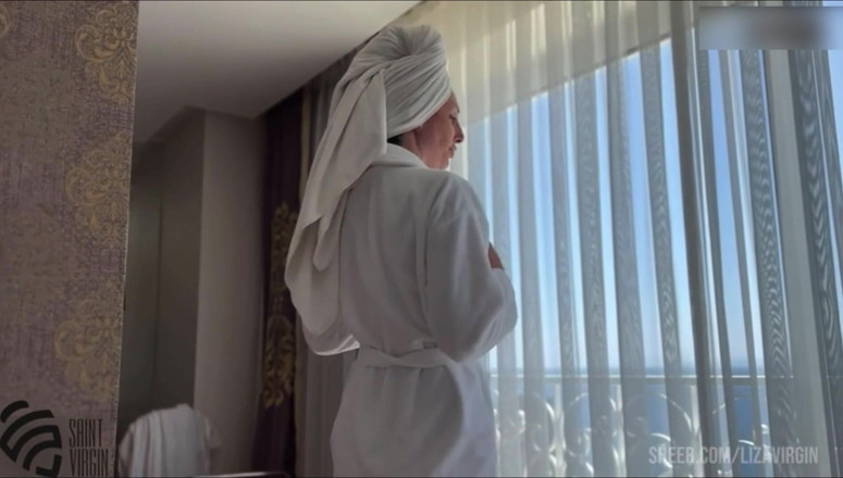 Liza Virgin: Stepson Saw How His Stepmother Jerked off and Then Fucked...