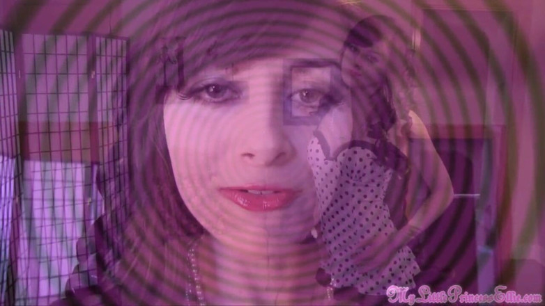 Princess Ellie Idol's Femdom Funhouse: Prințesa te are sub vraja ei