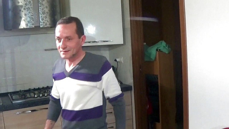 Peccatrici Produzioni: Daniela di Ladispoli fucks with her neighbor who breaks her...