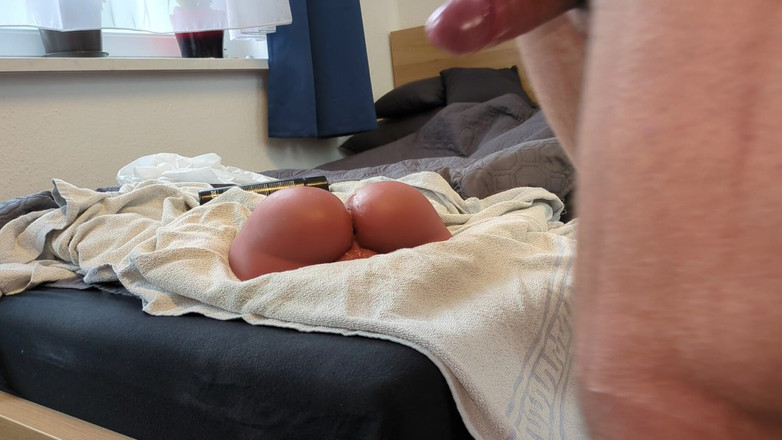 Alex Butt: Alex mengongkek pantat getah dengan creampie