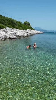 3 goldene Duschen am geheimen strand