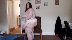 SSBBWLadyBrads: SSBBW je příliš tlustá na oblečení