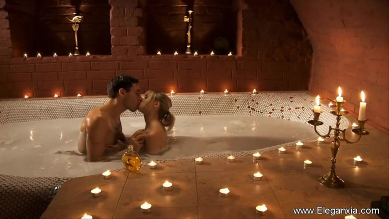 Eleganxia: Oiled massage action with blonde chick