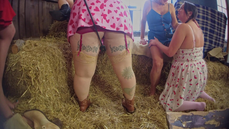 Maggie Moon: Gangbang di ragazze di campagna