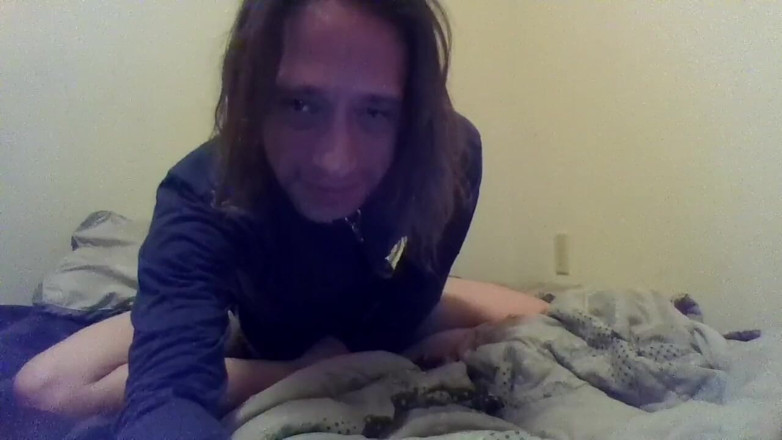 LilTaste: Transgirl lizanie i ssanie swoich brudnych stóp i stóp u...