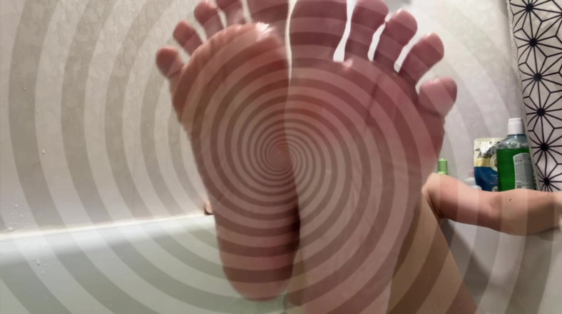 Skinny_lady69: Vrásčitá chodidla závislé na mesmerizinu