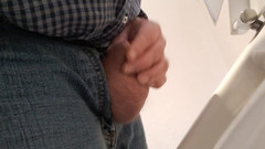 Karlchengeil: 하루 종일 오줌 싸기