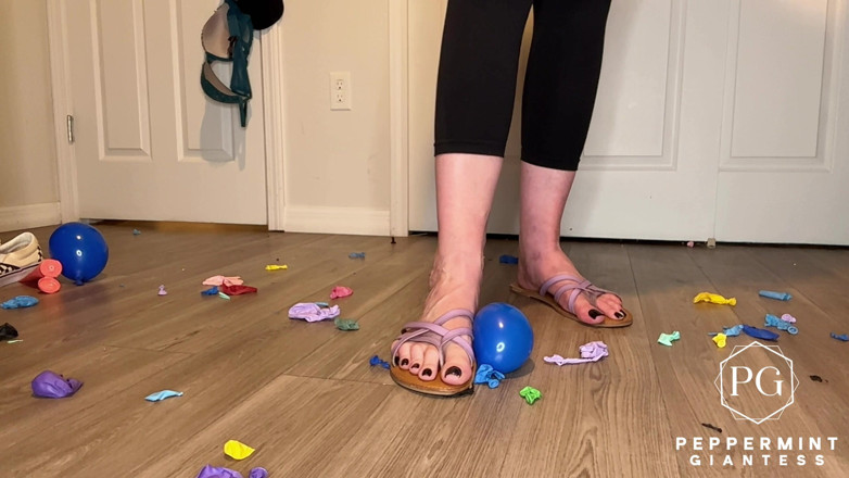 Peppermint Giantess: Will It Pop!? Giantess Feet Vs Balloons Barefoot, Sandals, Vans...