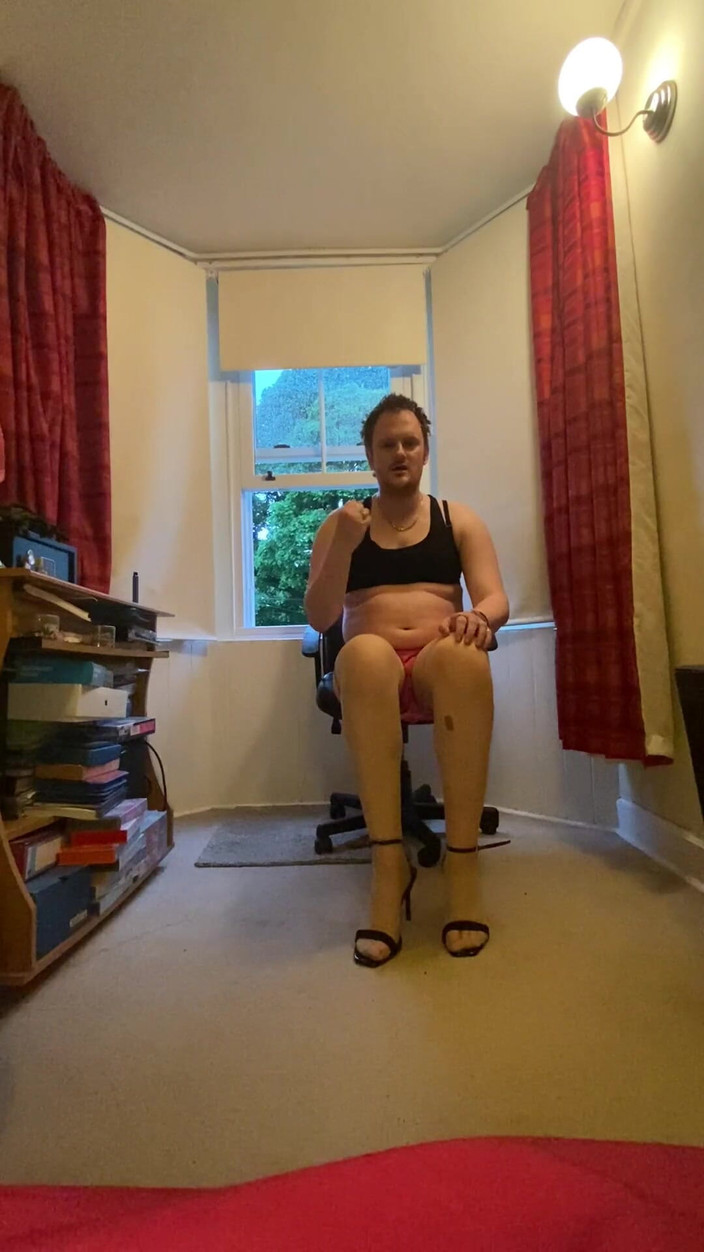 Ava Maxwell: Aksi hot lesbian joi di tan stockings 