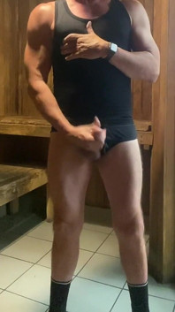 Dilf Jockdad87 Shoots Another Hot Load in the Sauna