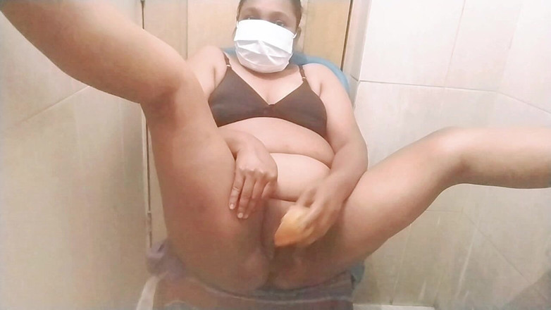 sexymusia1998: Baldızın onu çekici bir havuçla vurmasının komik bir anı