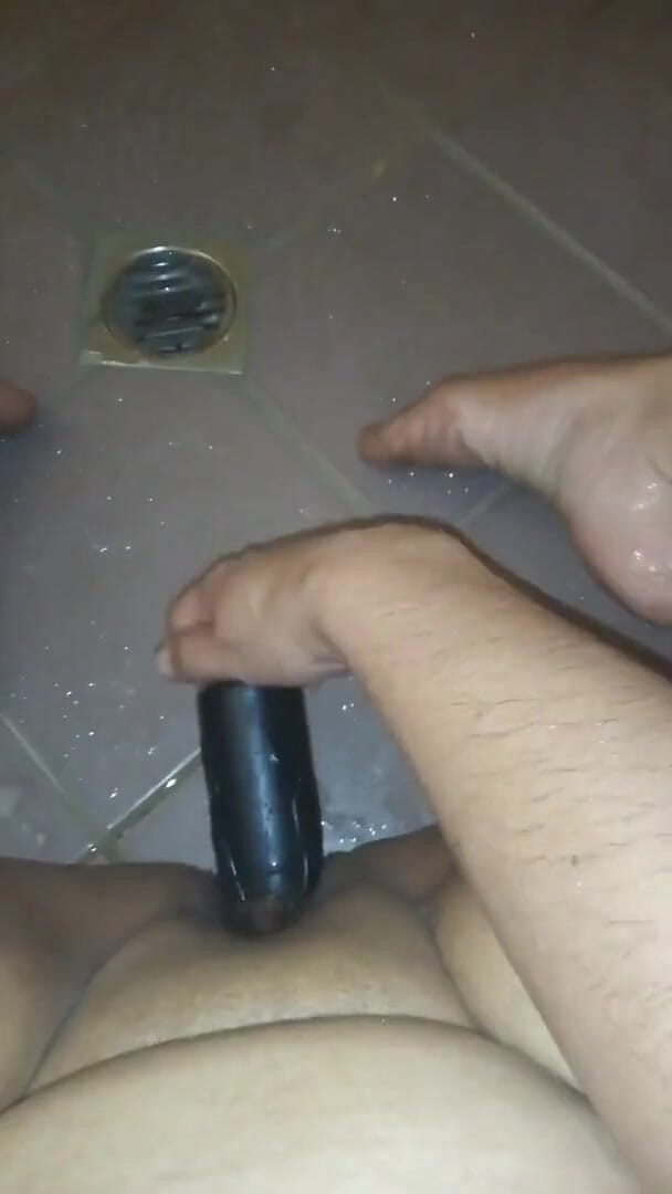NastyNymphoMilf: Shower time!