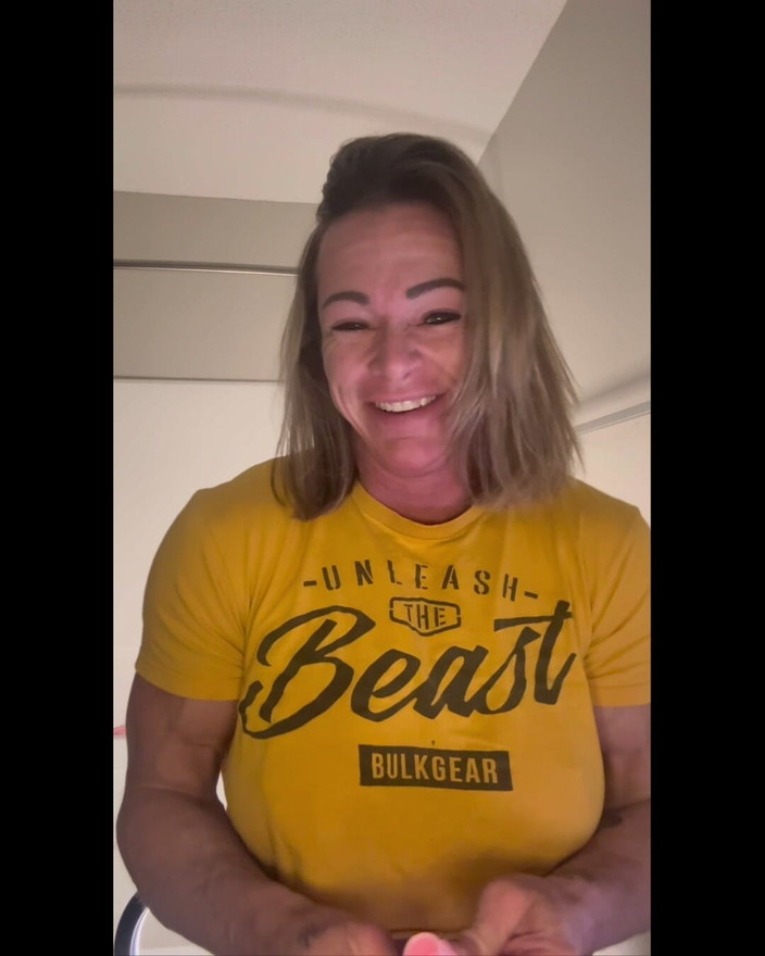 Simone Steele: Serial Prolaps Bagian Satu