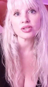 MILF Blonde