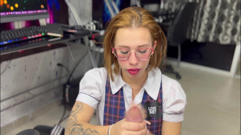 Katty Blake: Short Uniform and Cock Desire: Niegrzeczna uczennica zostaje zerżnięta bezlitośnie
