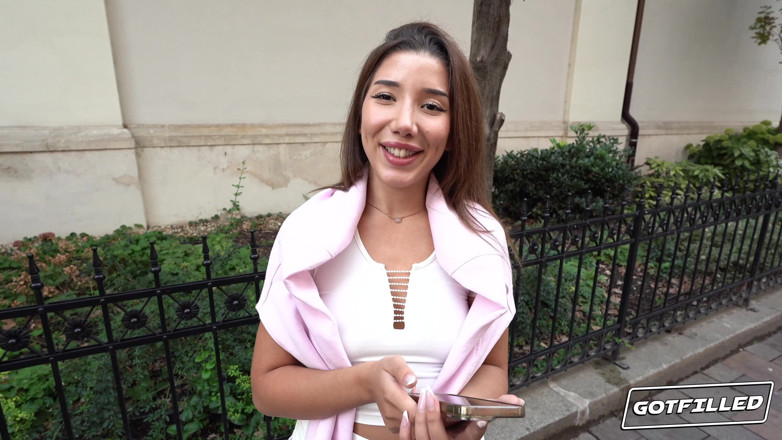 Got Filled: Layla Scarlett'i dölle dolduruyor