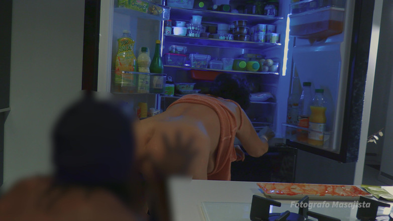 fotografo-masajista: BBC가 휘브가 냉장고에 머리를 넣고 백인 할머니와 섹스하다