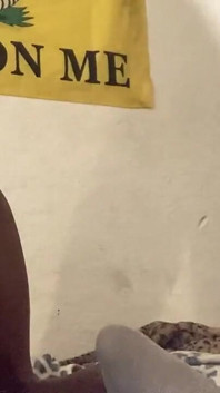Si Dia menunggang batang dengan begitu baik!! Ayah pancut dalam pepek ini