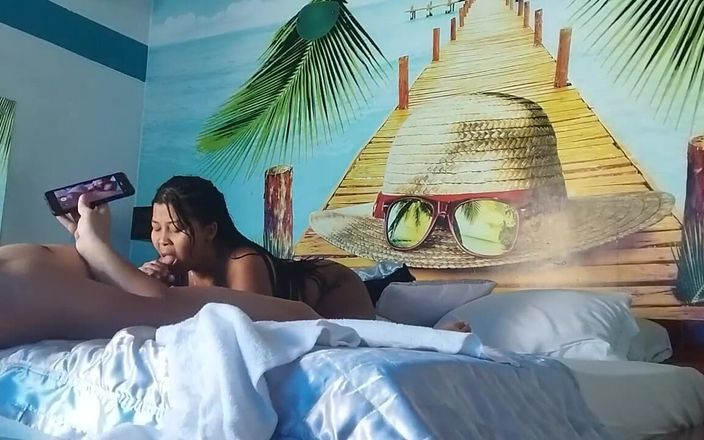 Milf latina n destefi: En vacances avec ma belle-mère, seule à l’hôtel pendant les vacances,...