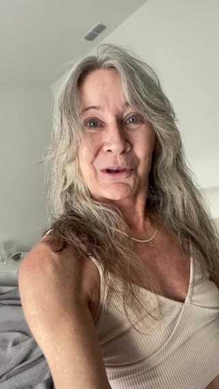 Leilani Lei: Bom dia, todos vocês!
