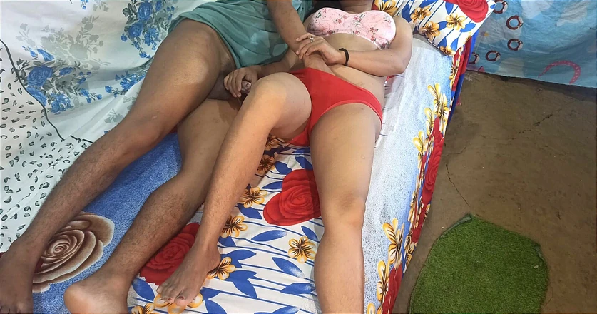 Namita: Desi nyligen gift bhabhi första natten med sin man