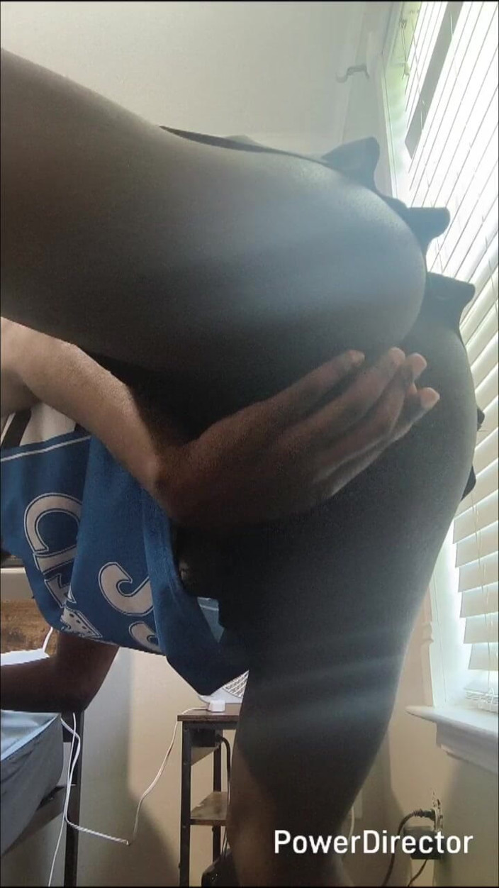 DaBlackFemboy: Femboy Addicted to Farting and Creaming Non-stop From Huge Dildo