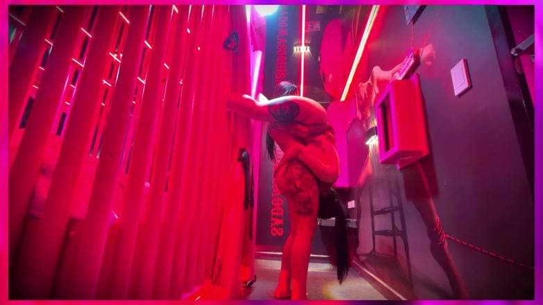 Sweetkimmi: We Move Our Huge Ass so You Cum on Them-...