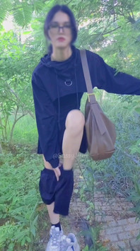 Butt Toy Flash in Parl