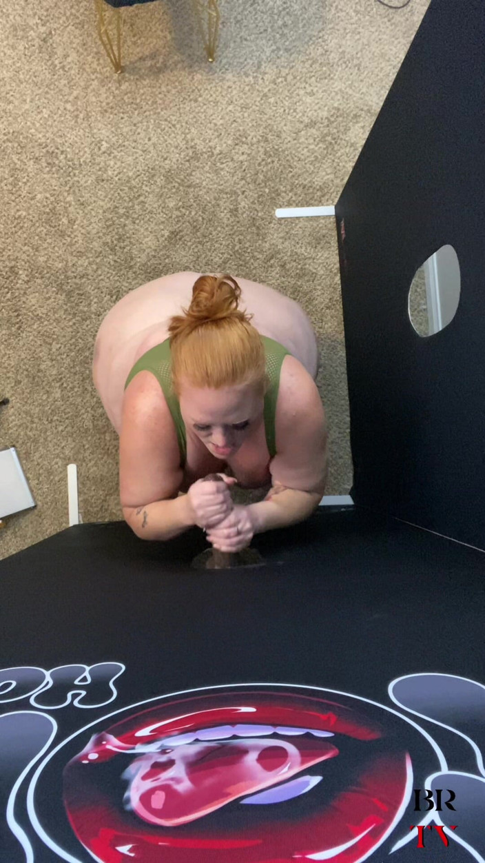 Blvck Rose TV: La ssbbw julie ginger riceve un facciale da uno sconosciuto...