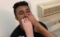 Prolaps anal pirang panas di threesome biseksual