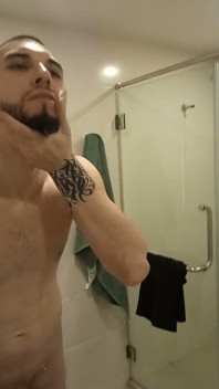 Afeitarse desnudo