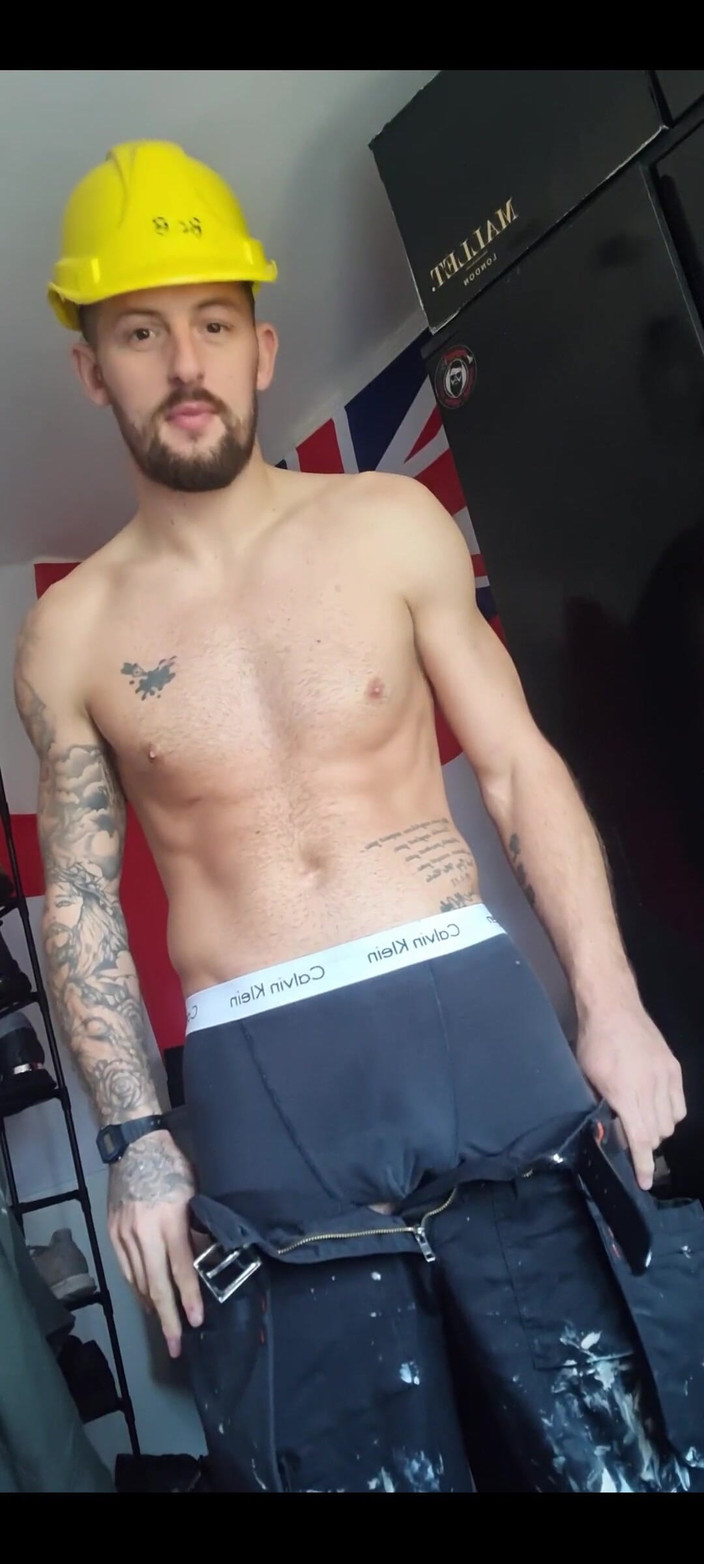 Englishtom20vip: Kijk, dit is klein.