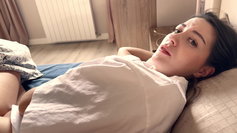 Sugary Kitty: I Woke up with Step Sis Rubbing My Dick Her...