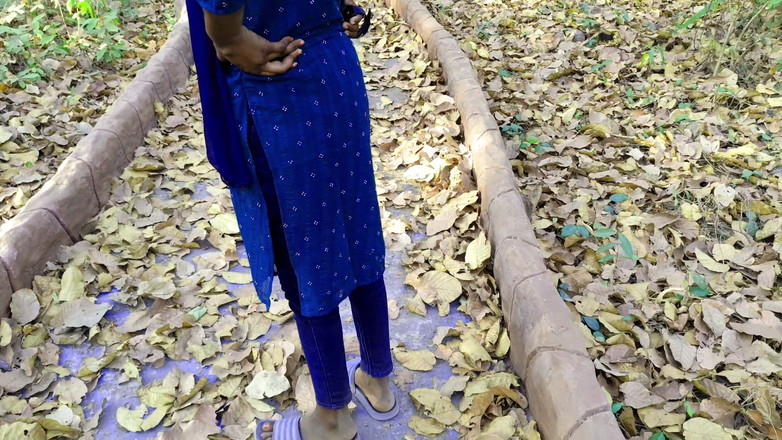 Ankush raj: Můj krok byl dnes zavolal do parku a dal ji...