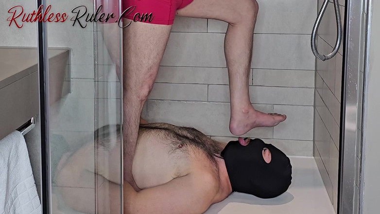 Ruthless ruler - maledom: Szkolenie i upokorzenie niewolników toaletowych