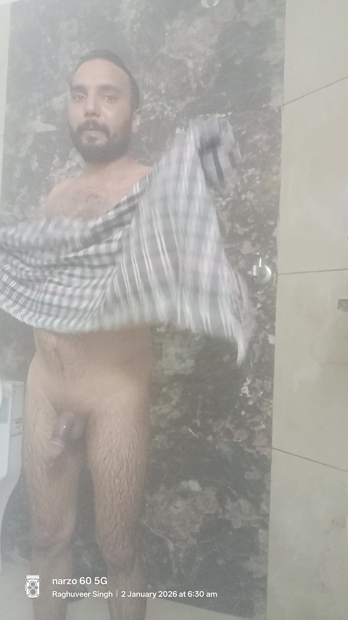 Rajasthani-old-lover: Индийский мужчина дези наслаждается душем и мастурбацией-шоу с соседкой