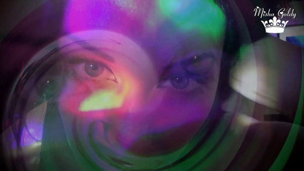 Goddess Misha Goldy: 弱虫に魅了する