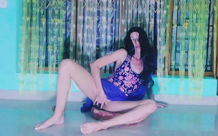 Bolly Karma: Horny Slutty MILF- BBC Porn Mind Blowing Beauty.