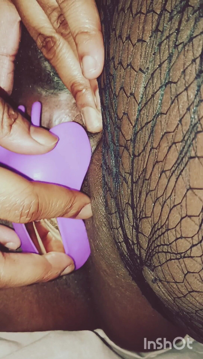 Lola Tha Pink Bunny: Lola and the Purple Rose!!!