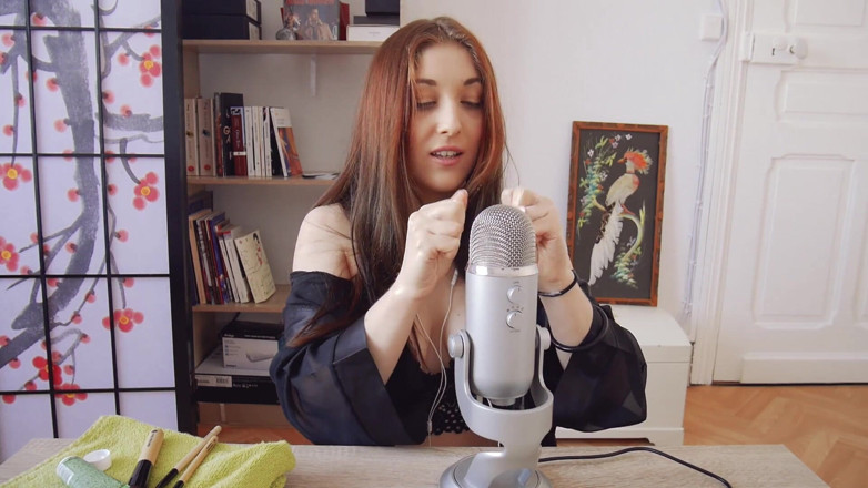 Madelaine_Rousset: Erotic ASMR - Wake up with me