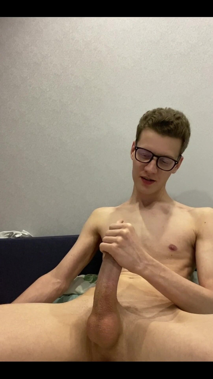 Tommy10boy: Cumming in a Glass;)