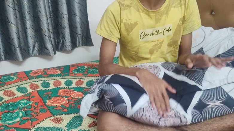 Anjalisingh_sexy: Due ragazze hanno sedotto un ragazzo e quel ragazzo ha...
