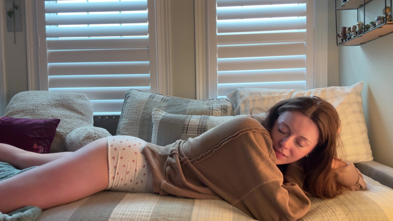 Nadia Foxx: เพื่อนเรียนด้วยกันเริ่มเงี่ยนขึ้นมา