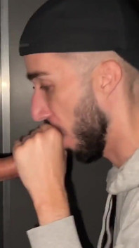 Gay Glory Hole potěšení s čurákem